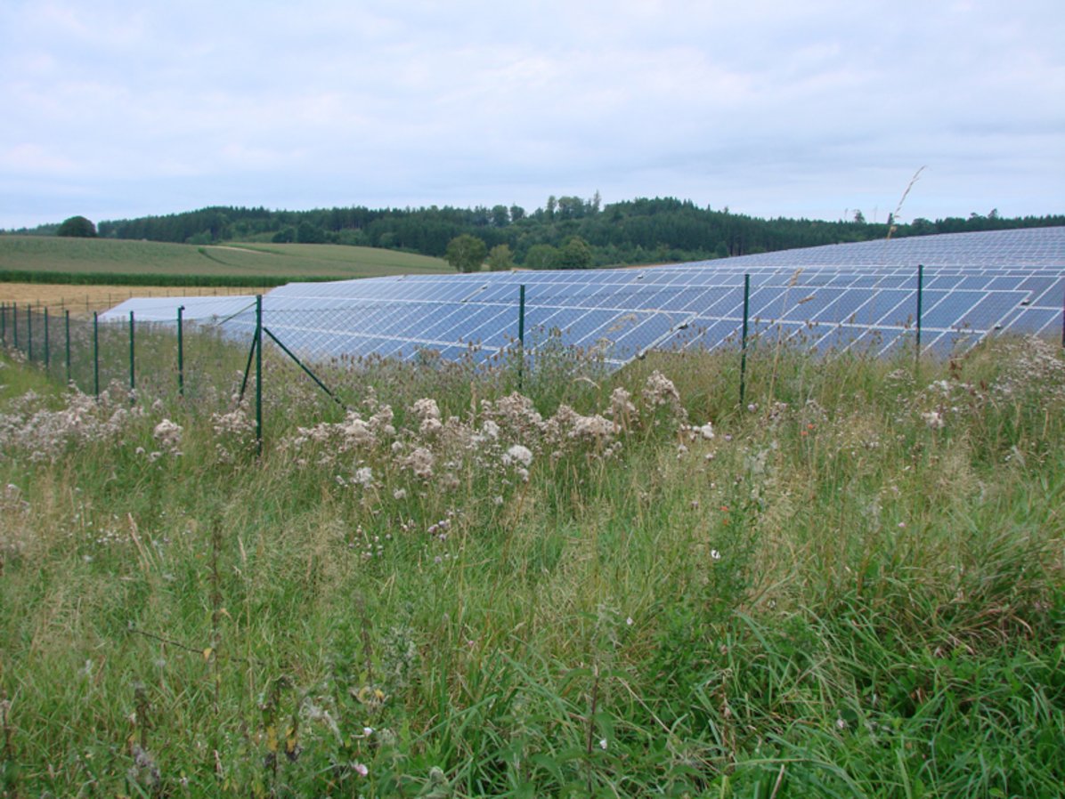 Freiland Photovoltaikanlage Freiland Photovoltaikanlage